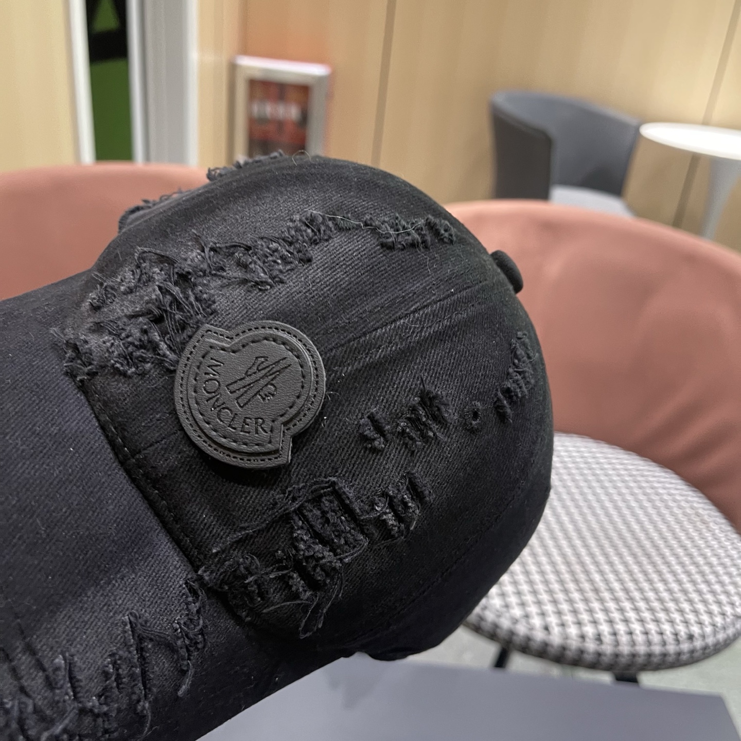 Moncler hat