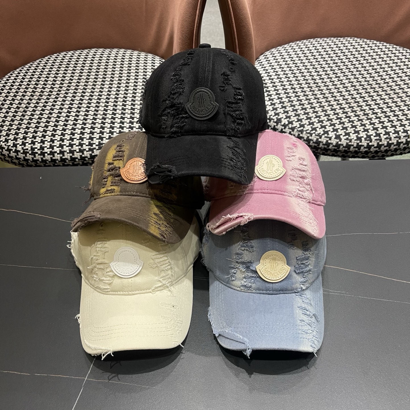 Moncler hat