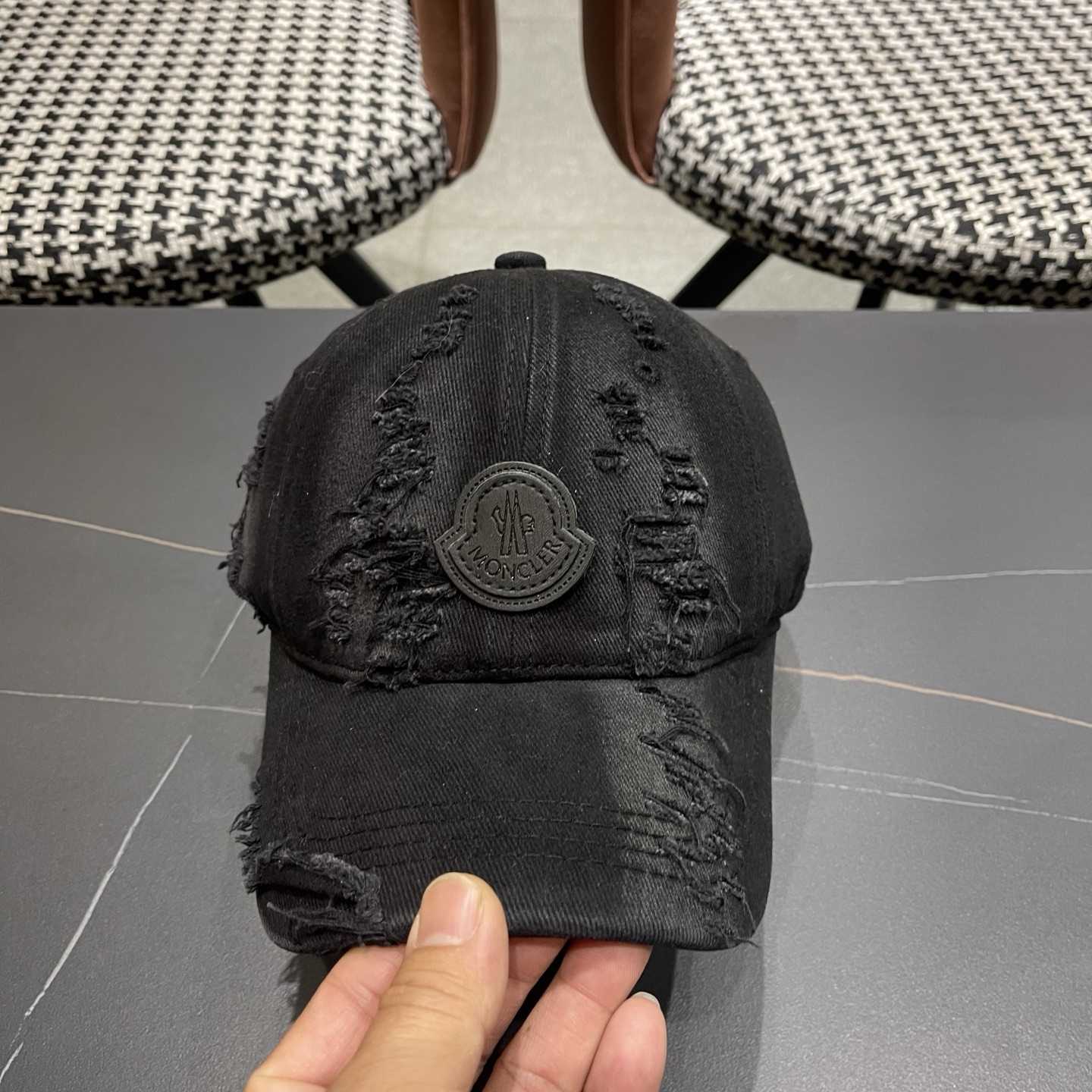 Moncler hat