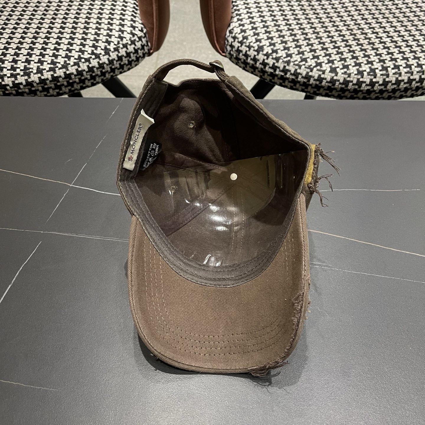 Moncler hat