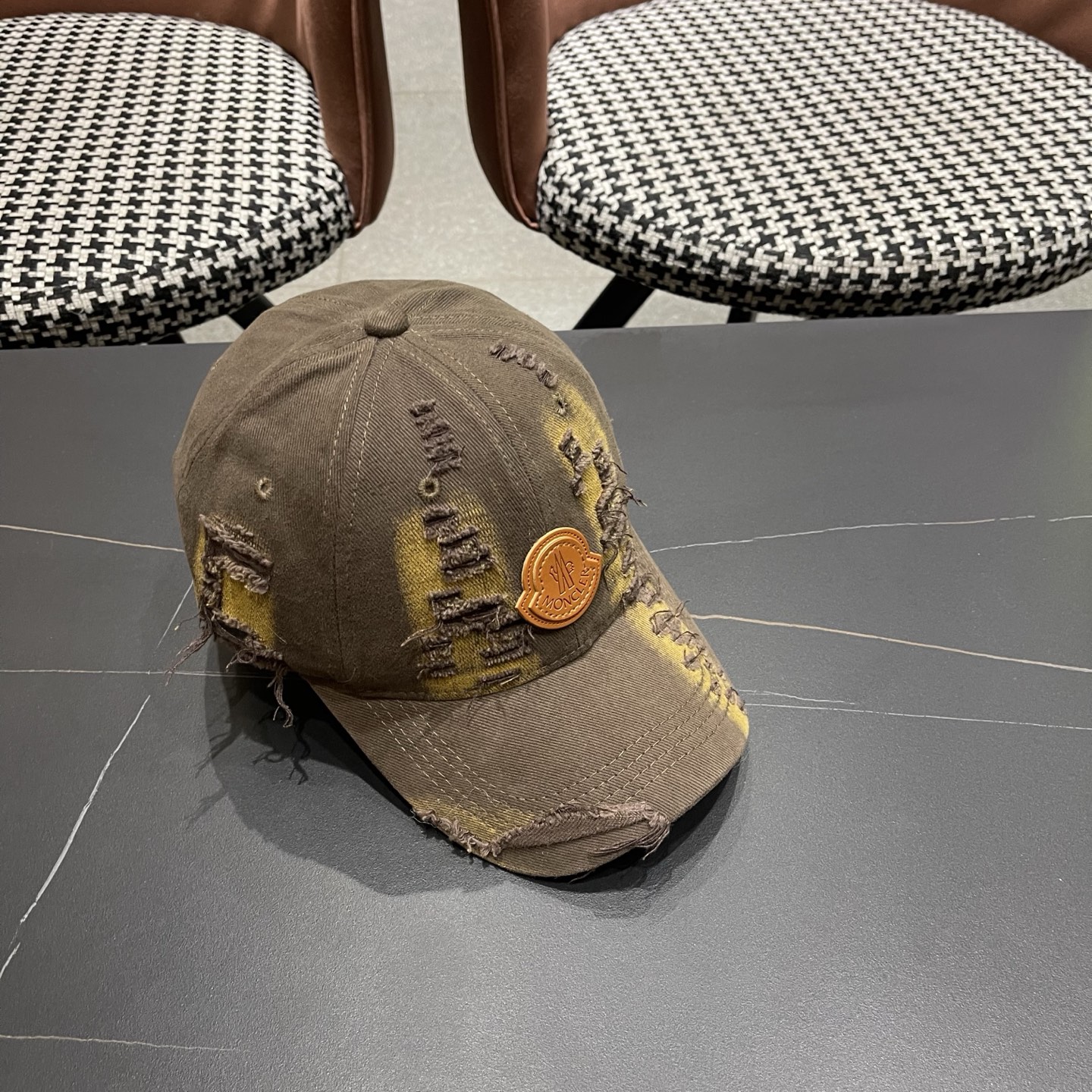 Moncler hat