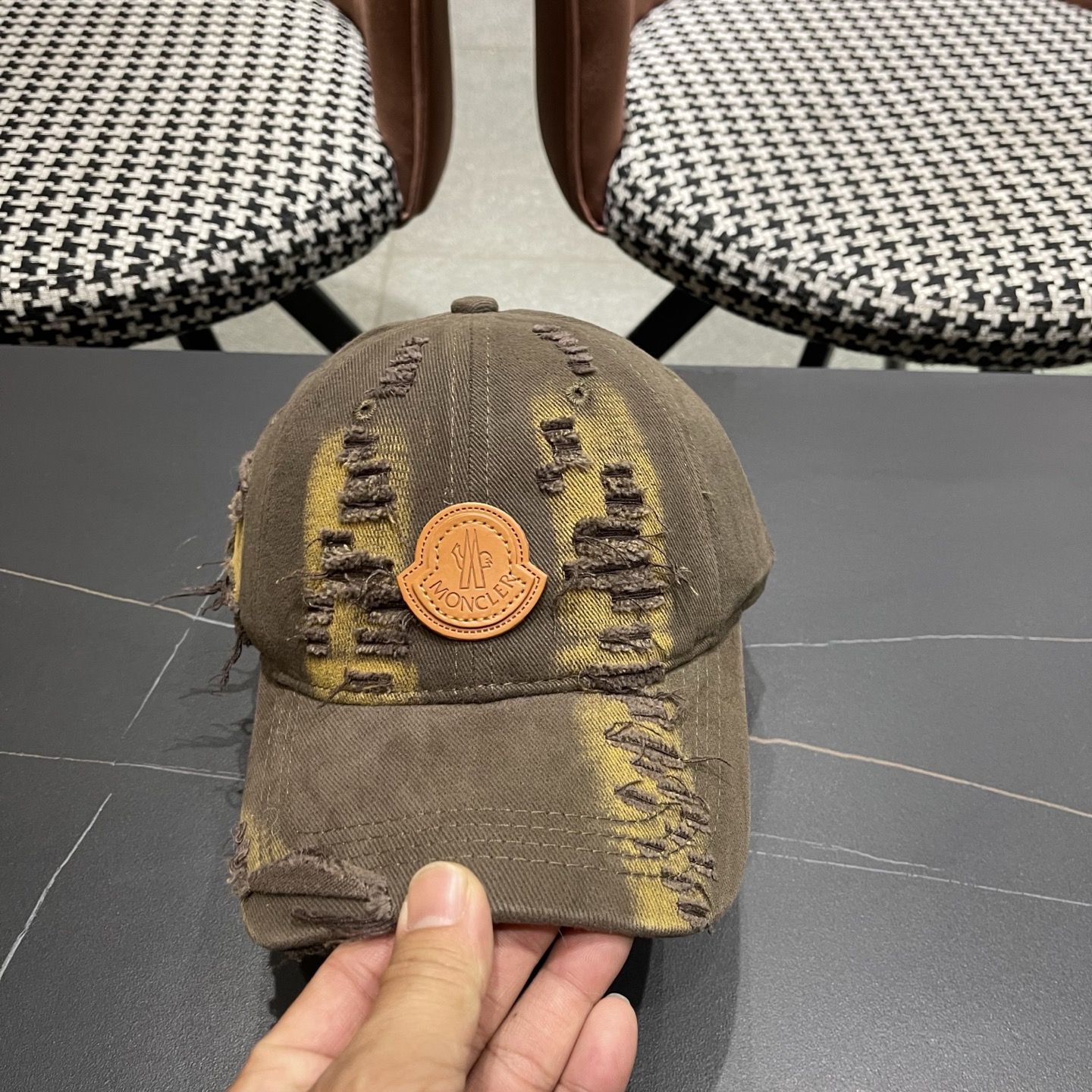 Moncler hat