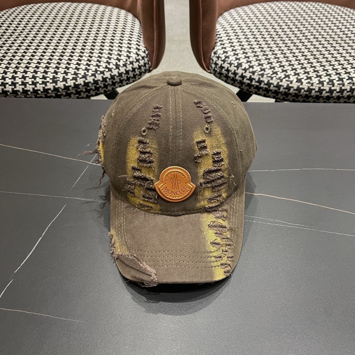 Moncler hat