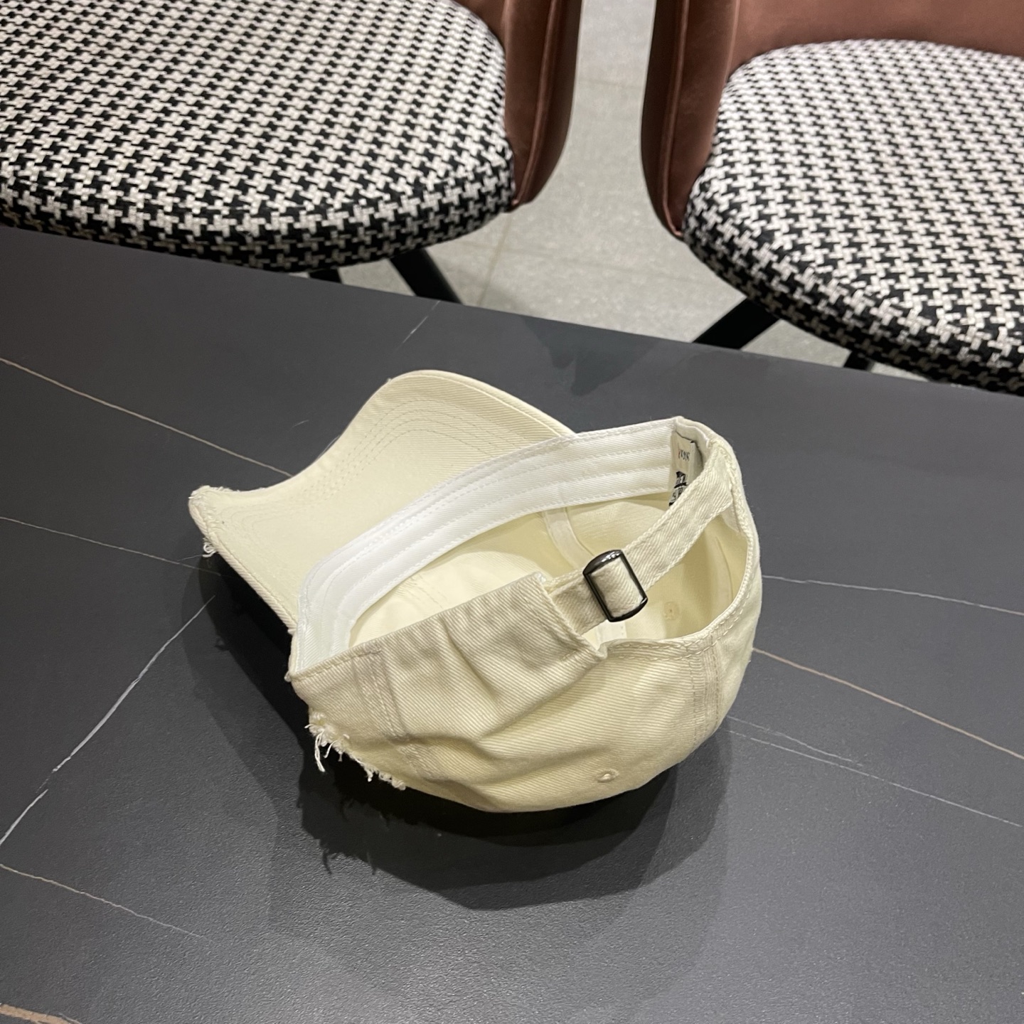 Moncler hat