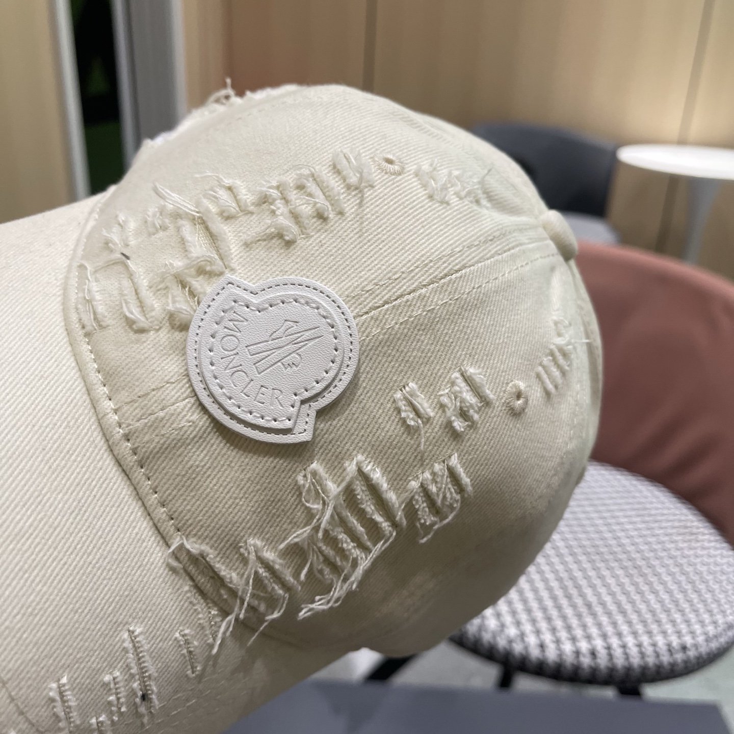 Moncler hat