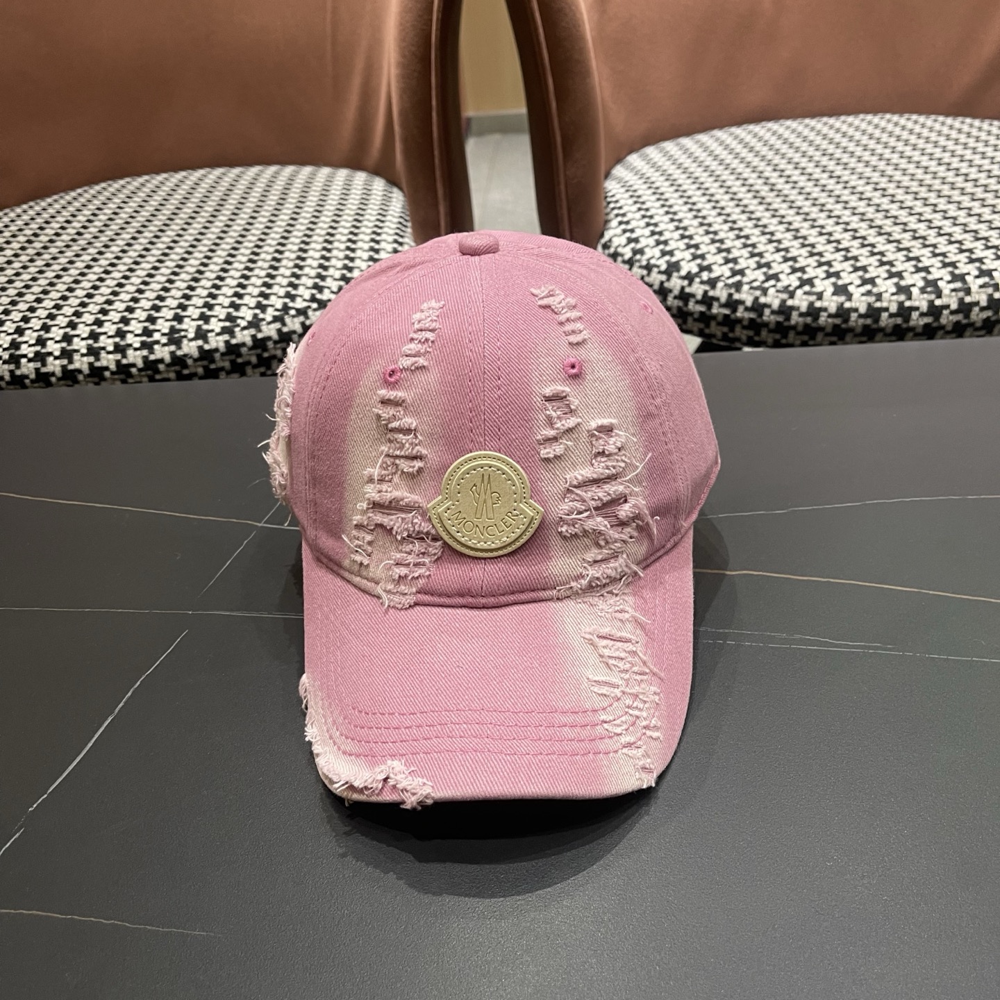 Moncler hat