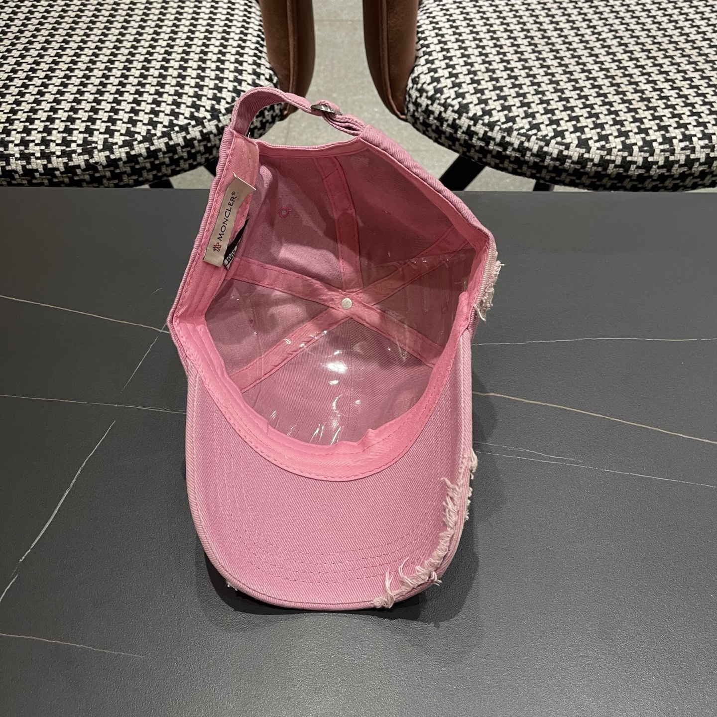 Moncler hat