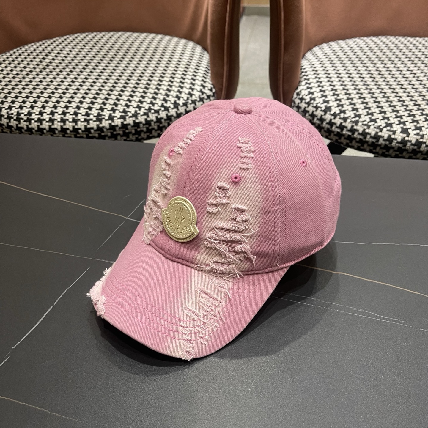 Moncler hat