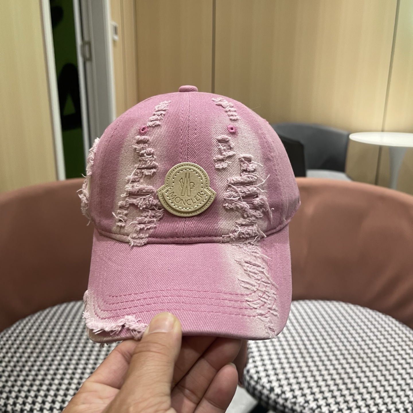 Moncler hat