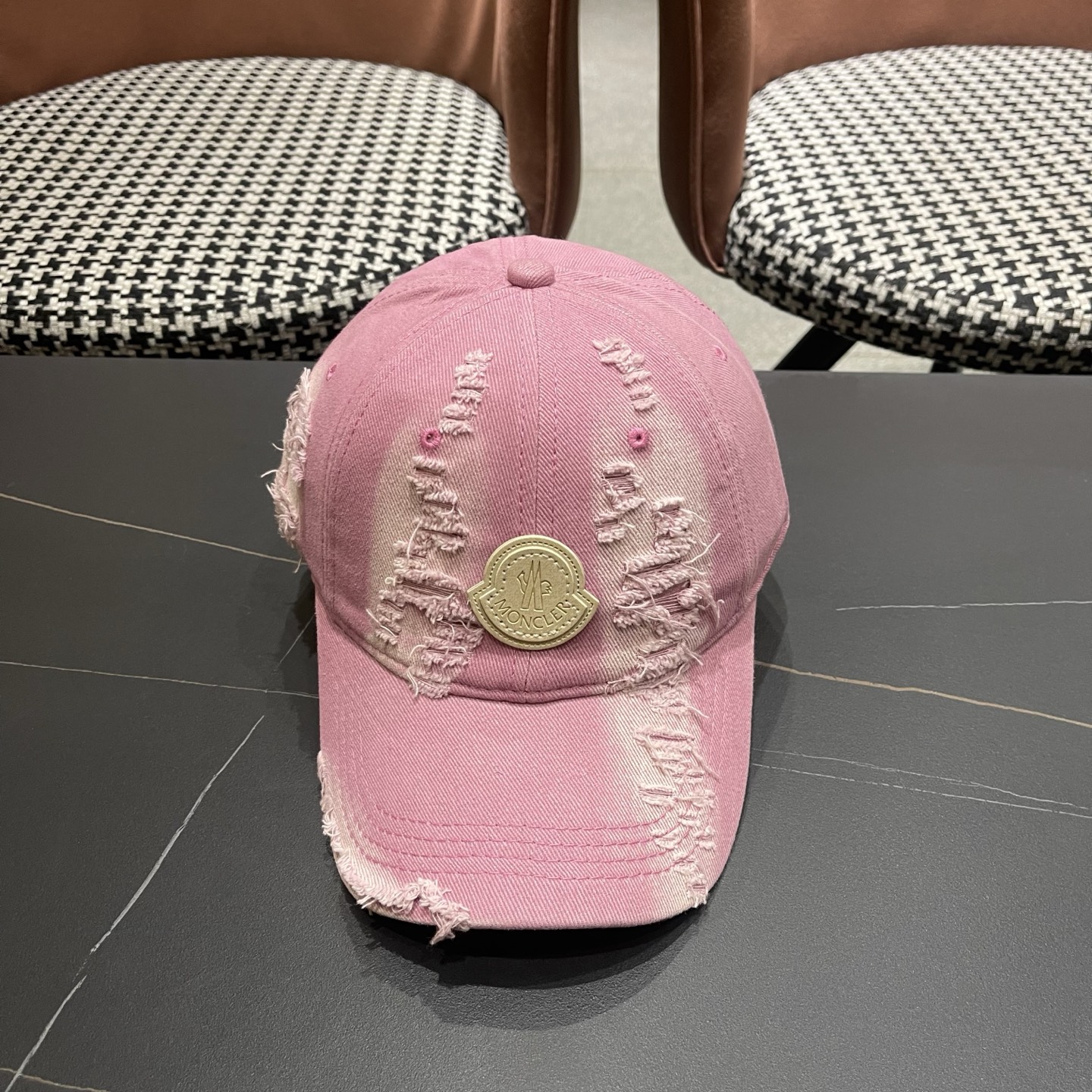 Moncler hat