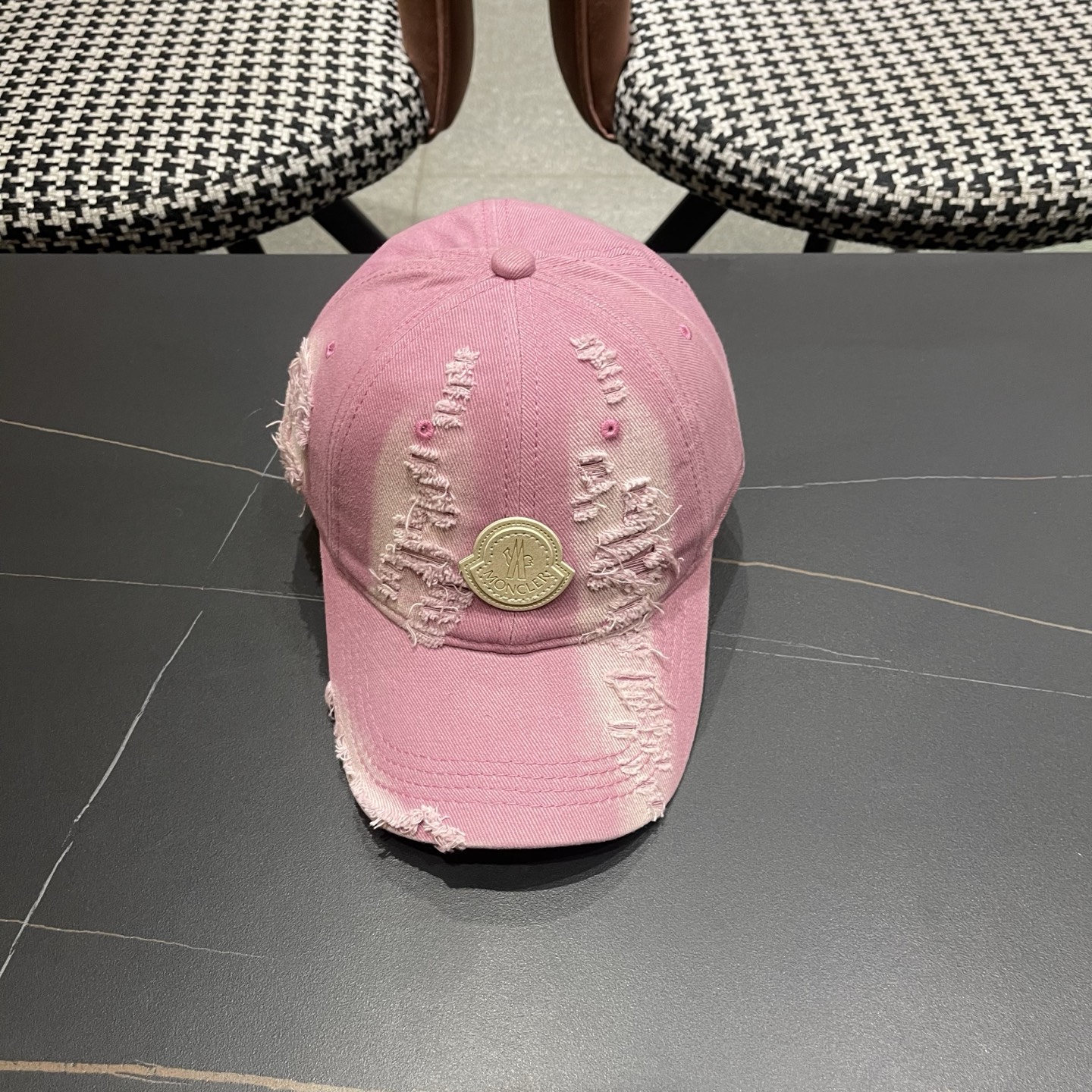 Moncler hat