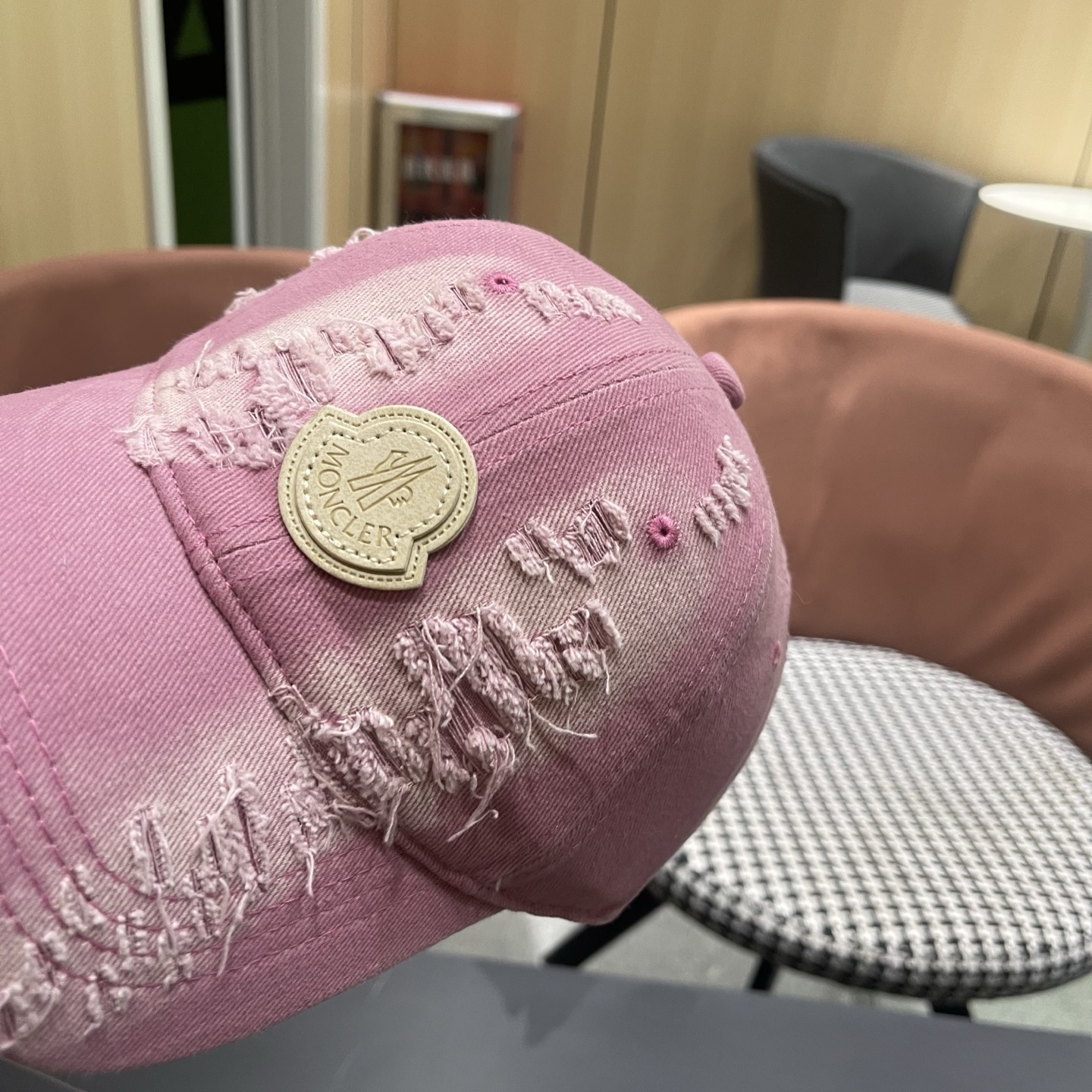Moncler hat