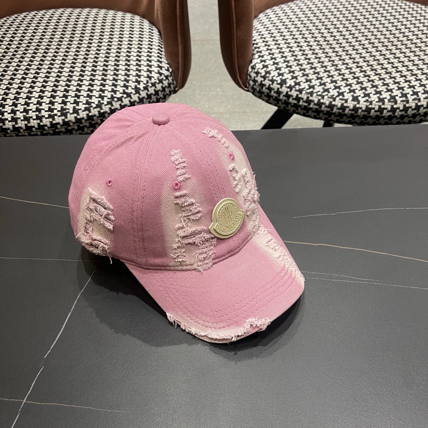 Moncler hat