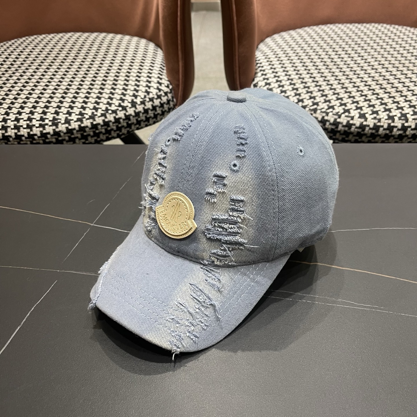 Moncler hat