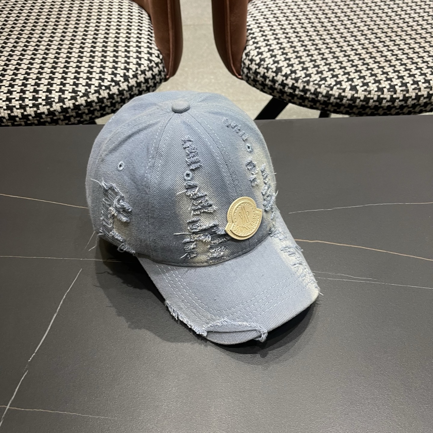 Moncler hat