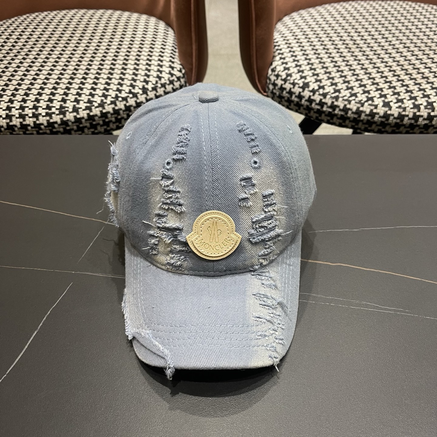 Moncler hat