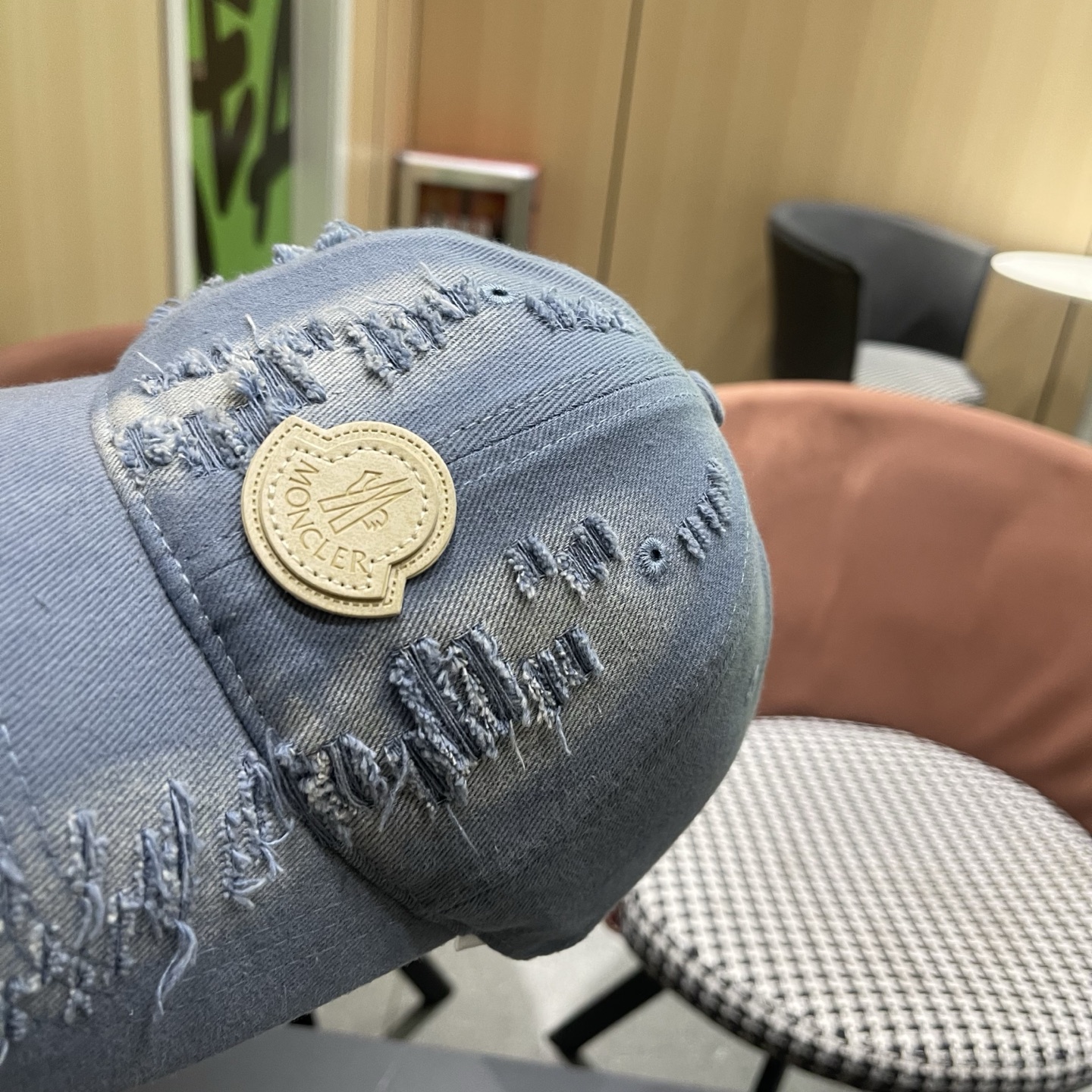 Moncler hat