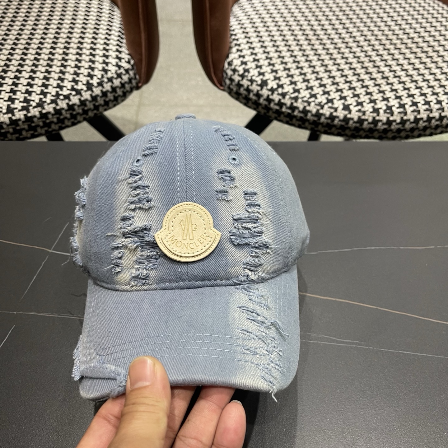 Moncler hat