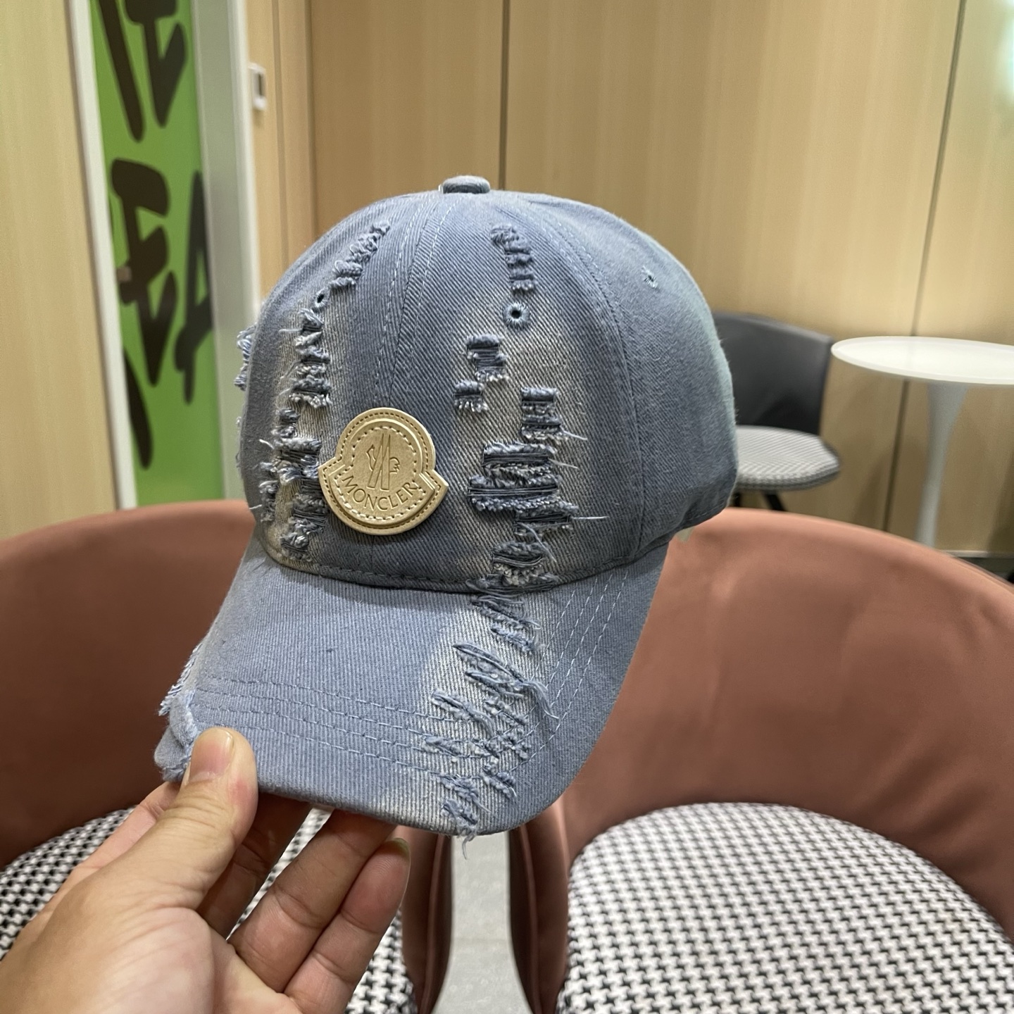 Moncler hat