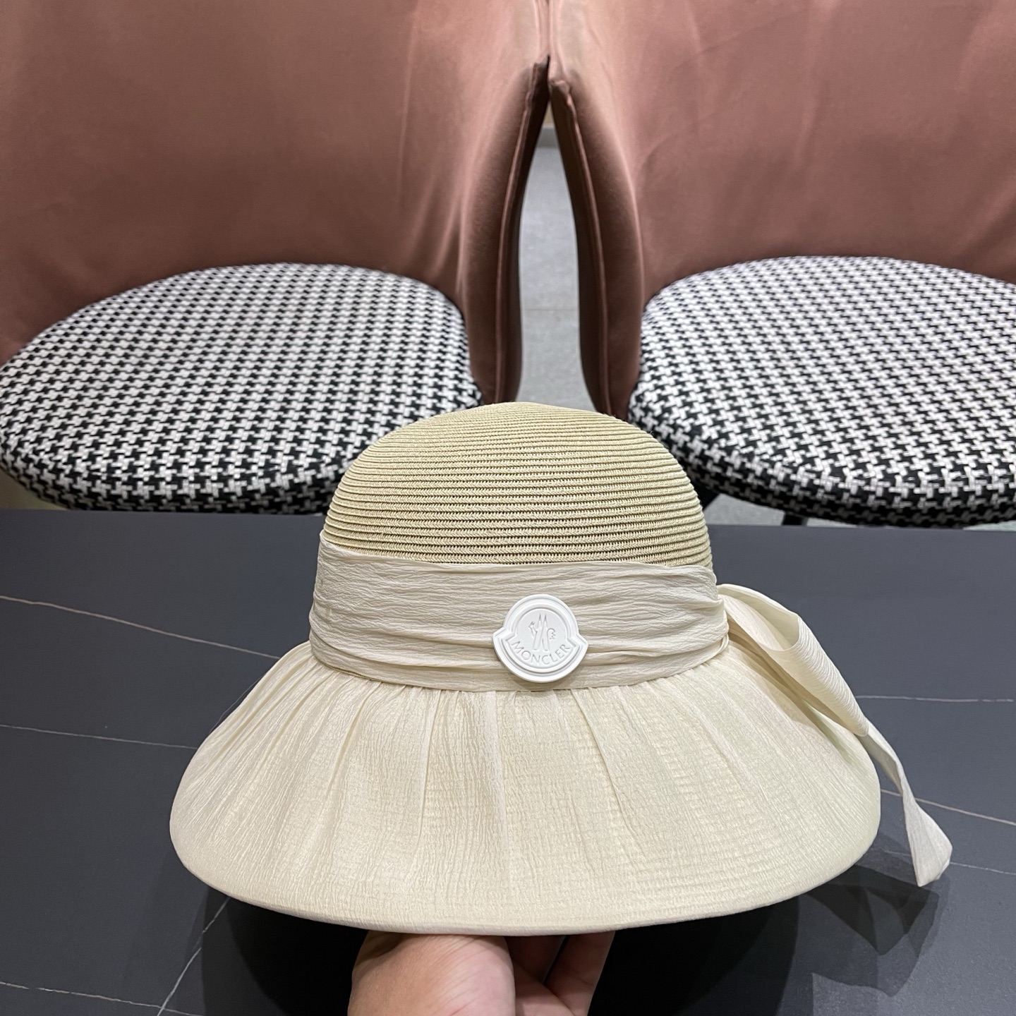 Moncler hat