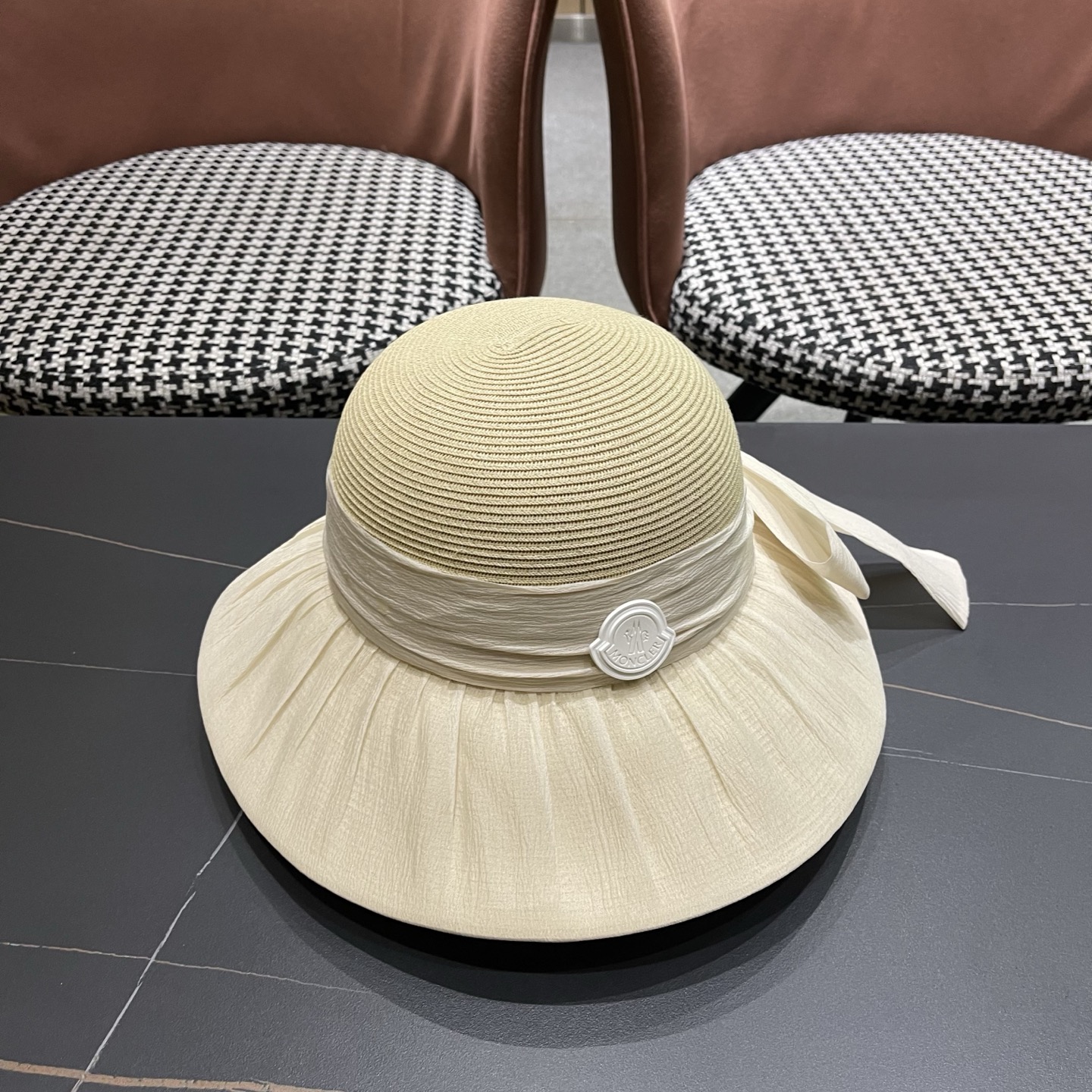 Moncler hat