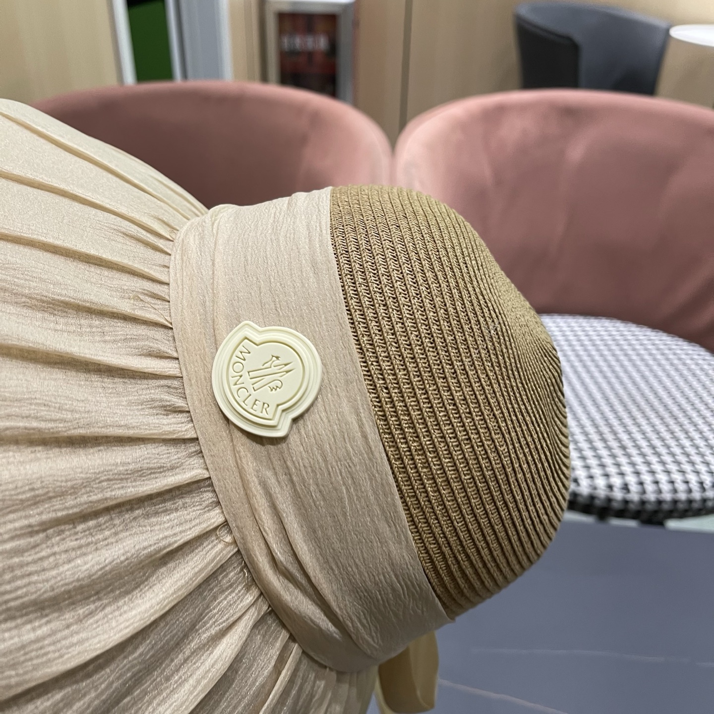 Moncler hat