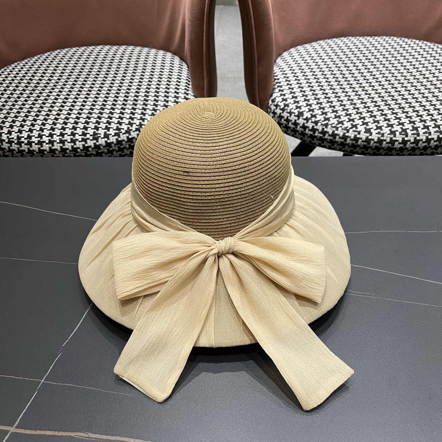 Moncler hat