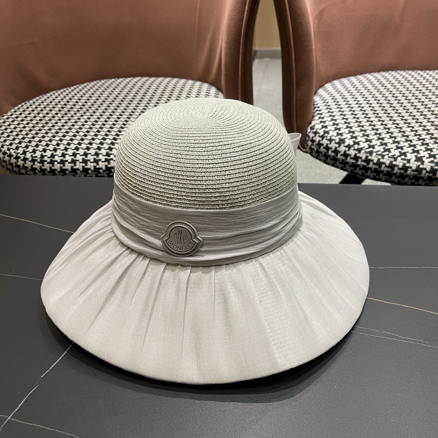 Moncler hat