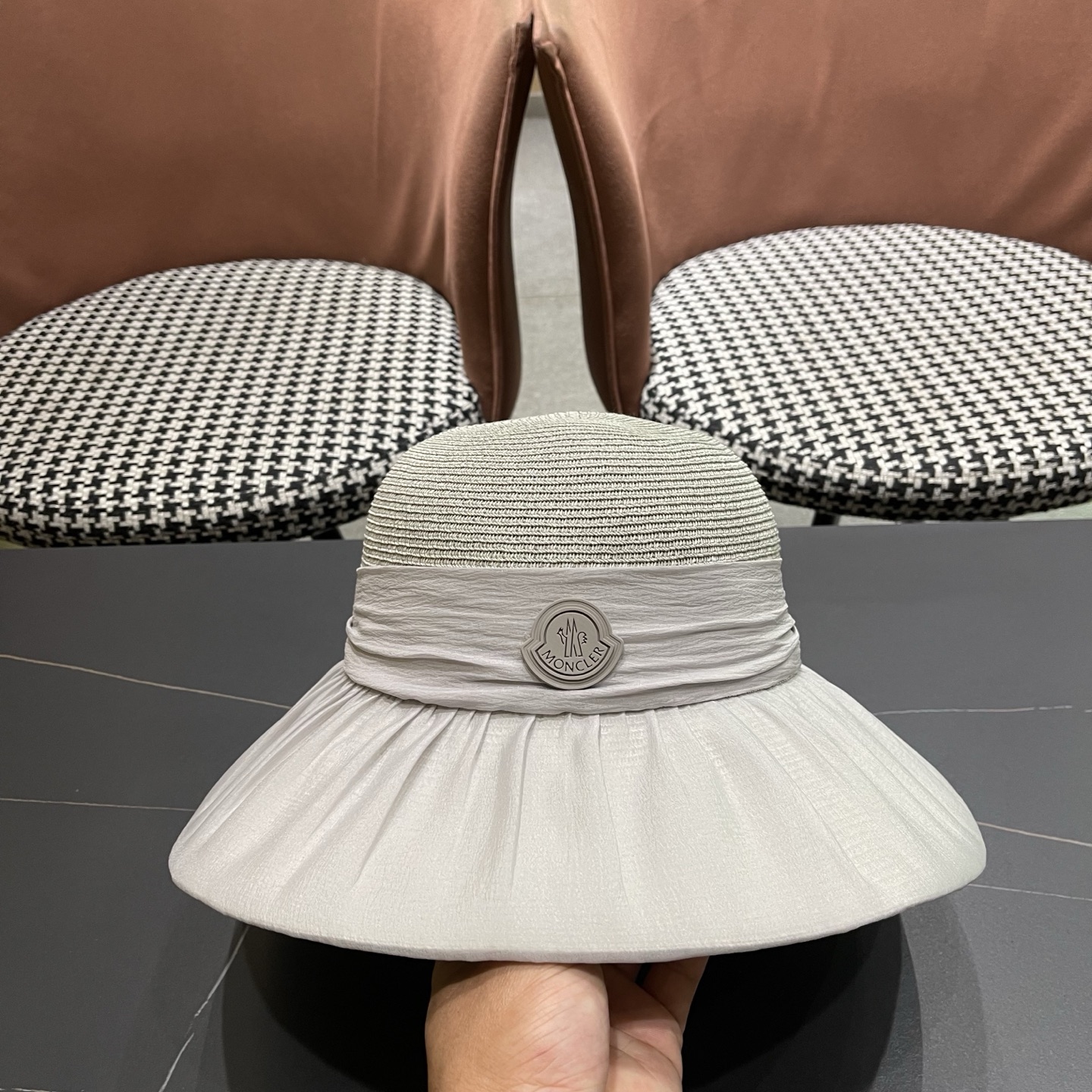Moncler hat