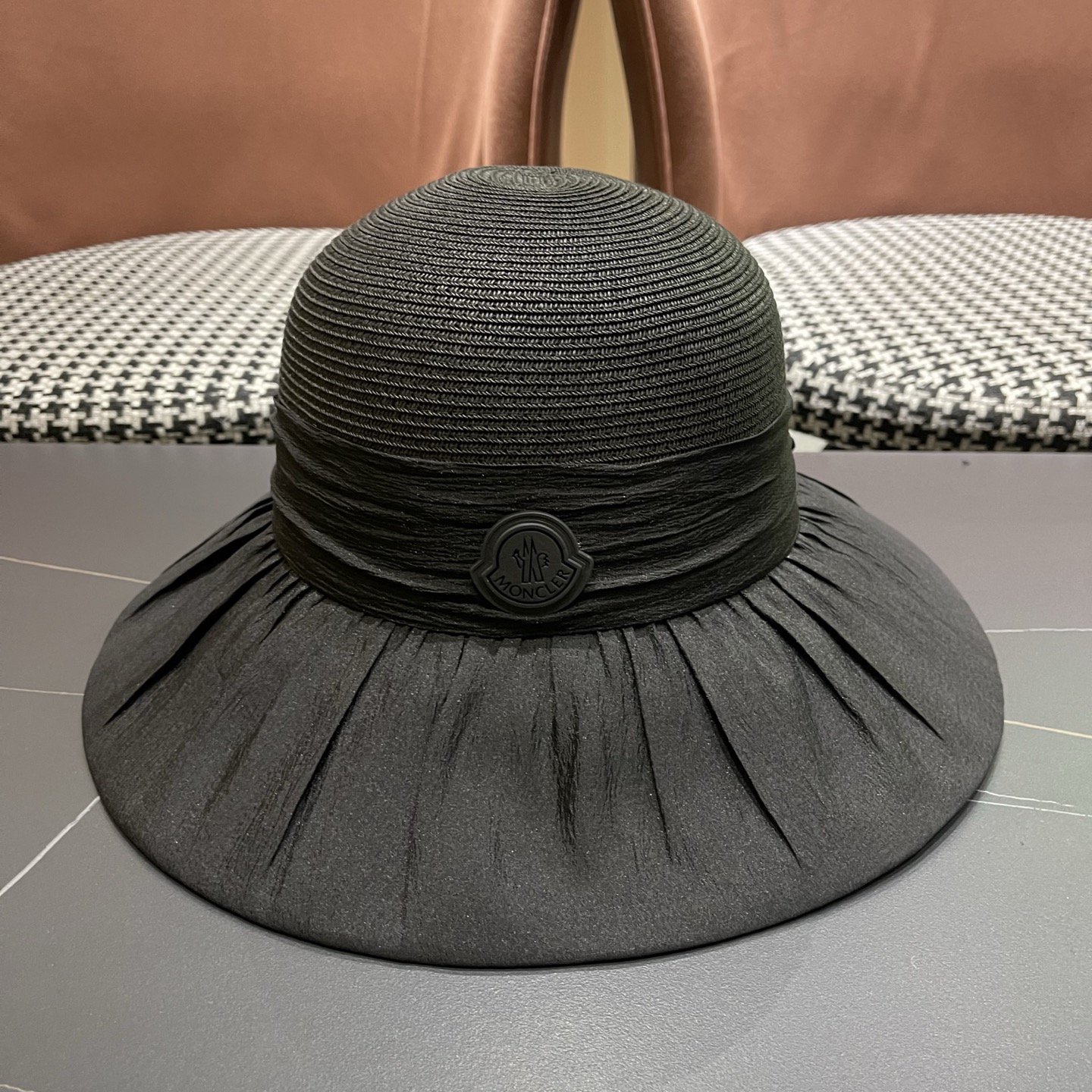 Moncler hat