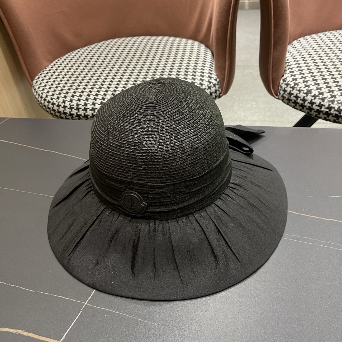 Moncler hat