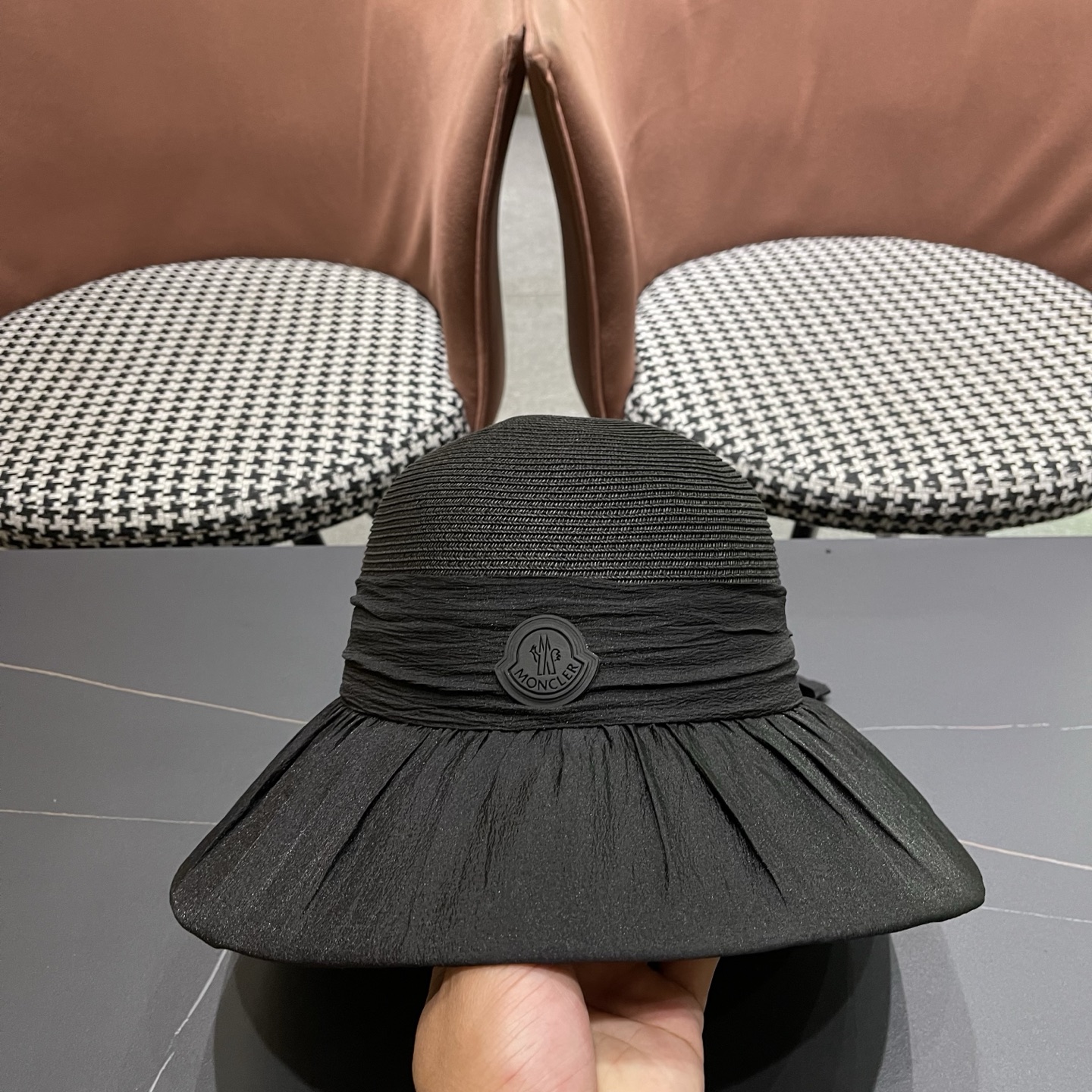 Moncler hat