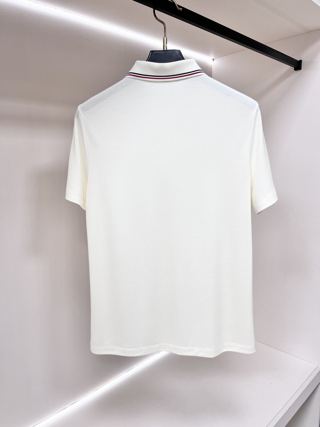 short sleeves