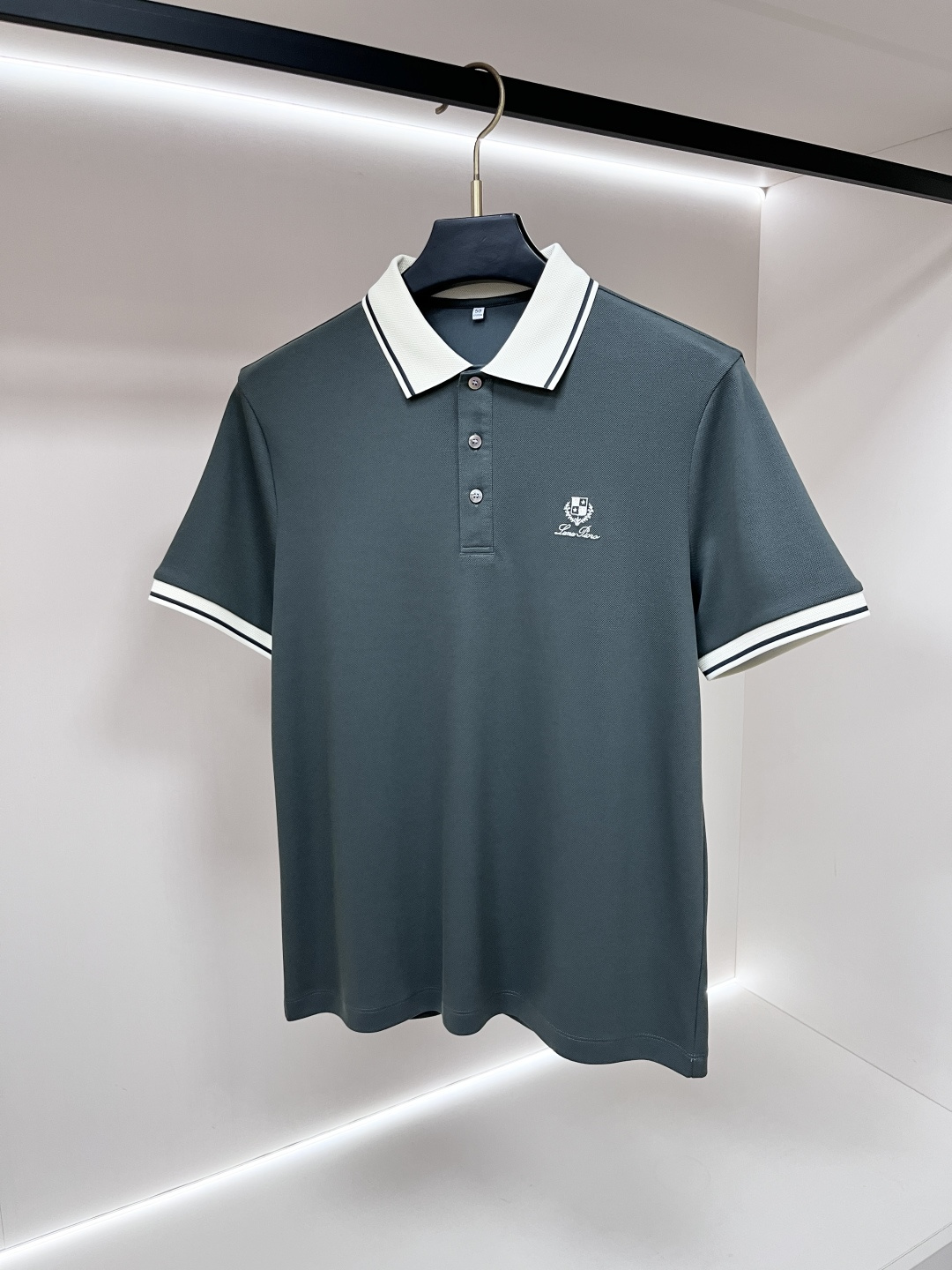 short sleeves