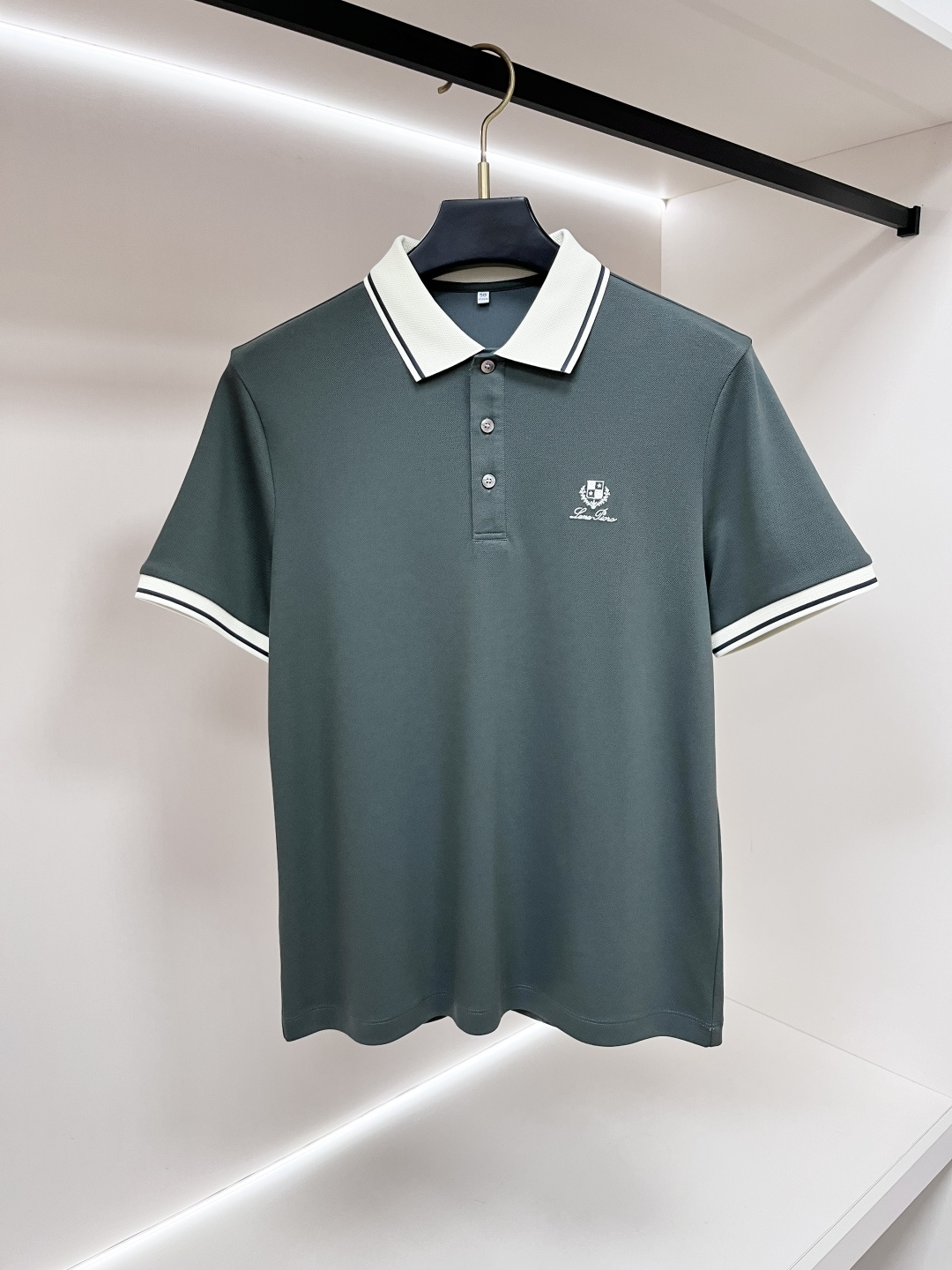 short sleeves