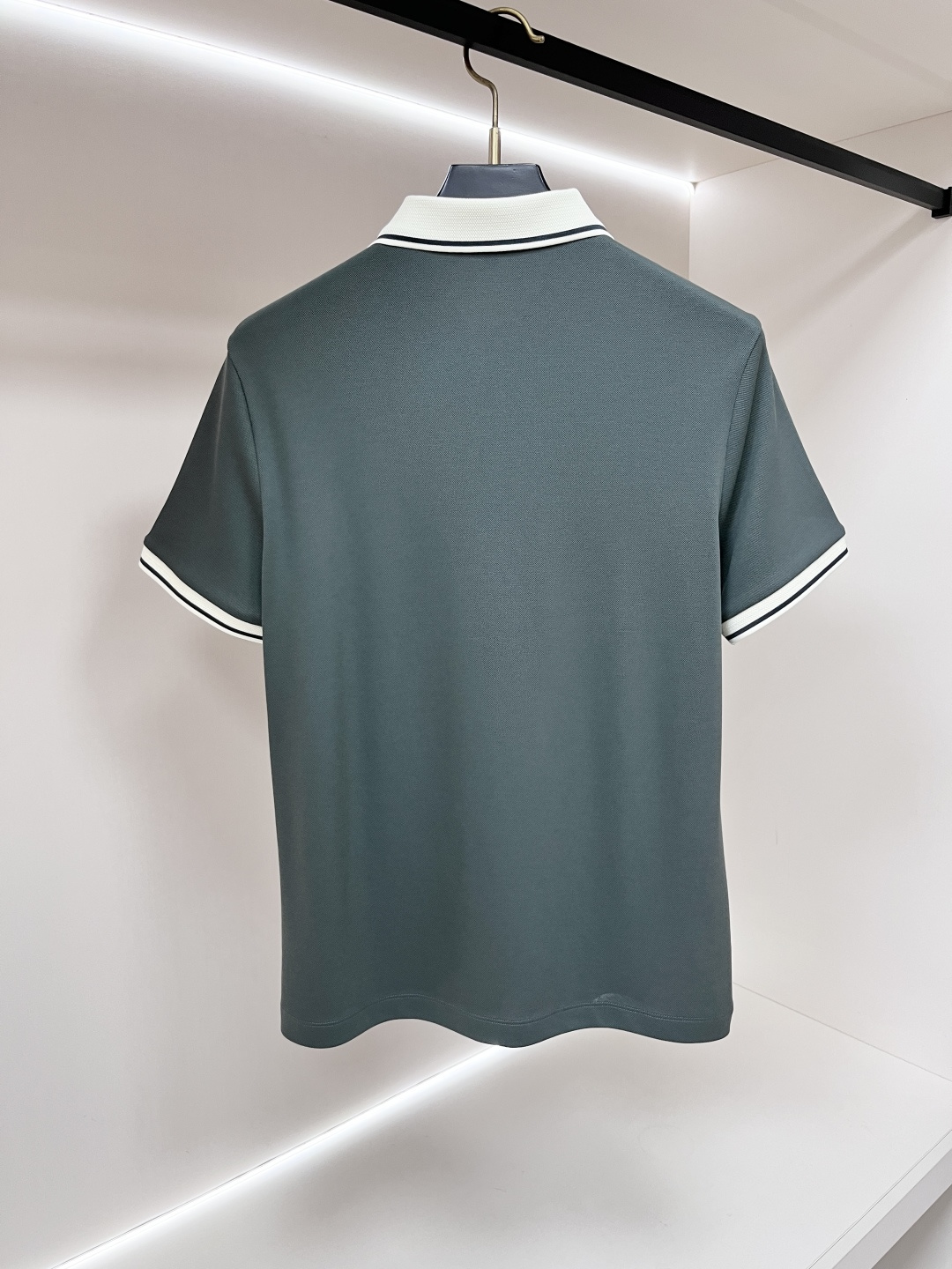 short sleeves