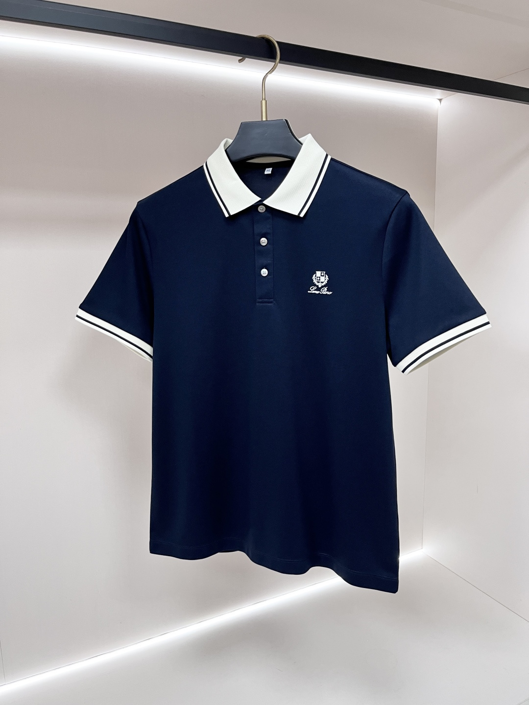 short sleeves