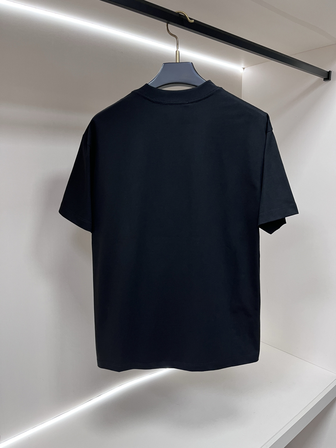 short sleeves