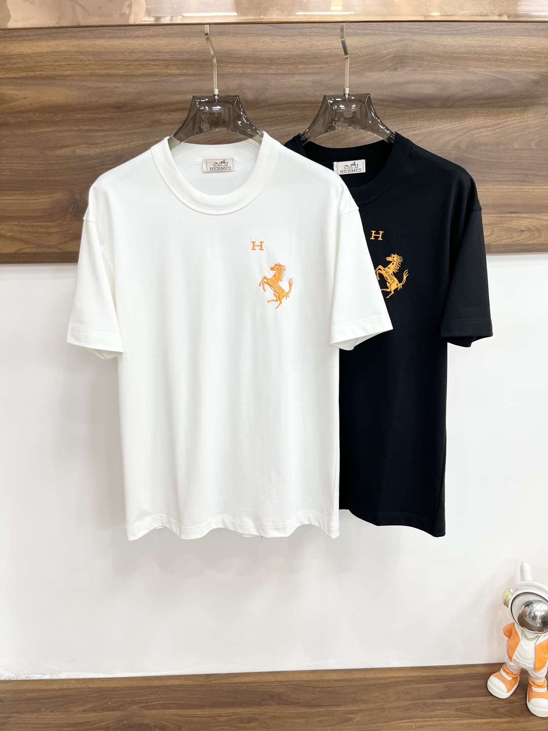 short sleeves