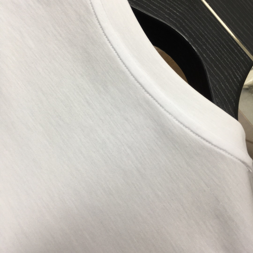 short sleeves