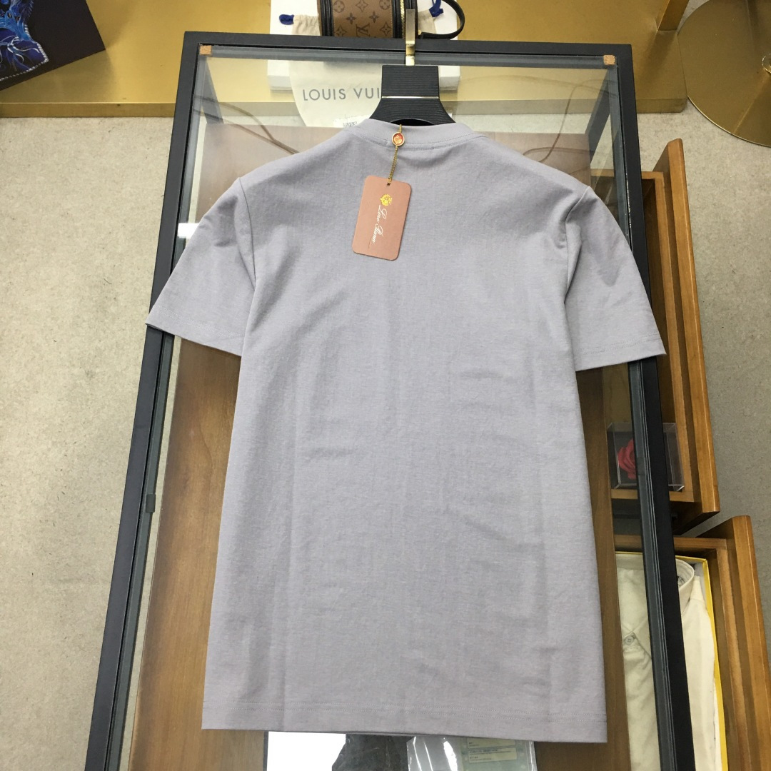 short sleeves