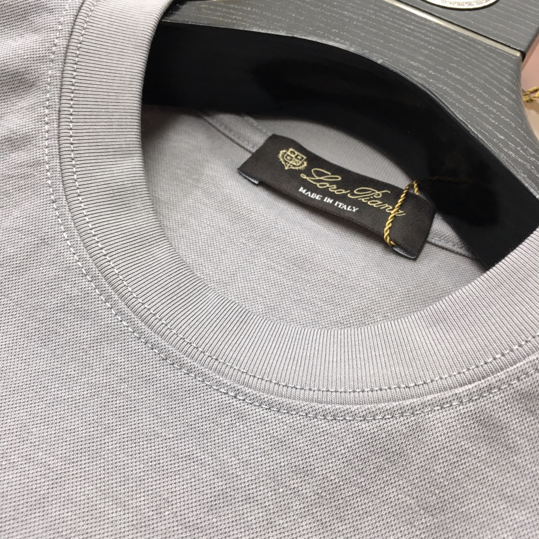 short sleeves