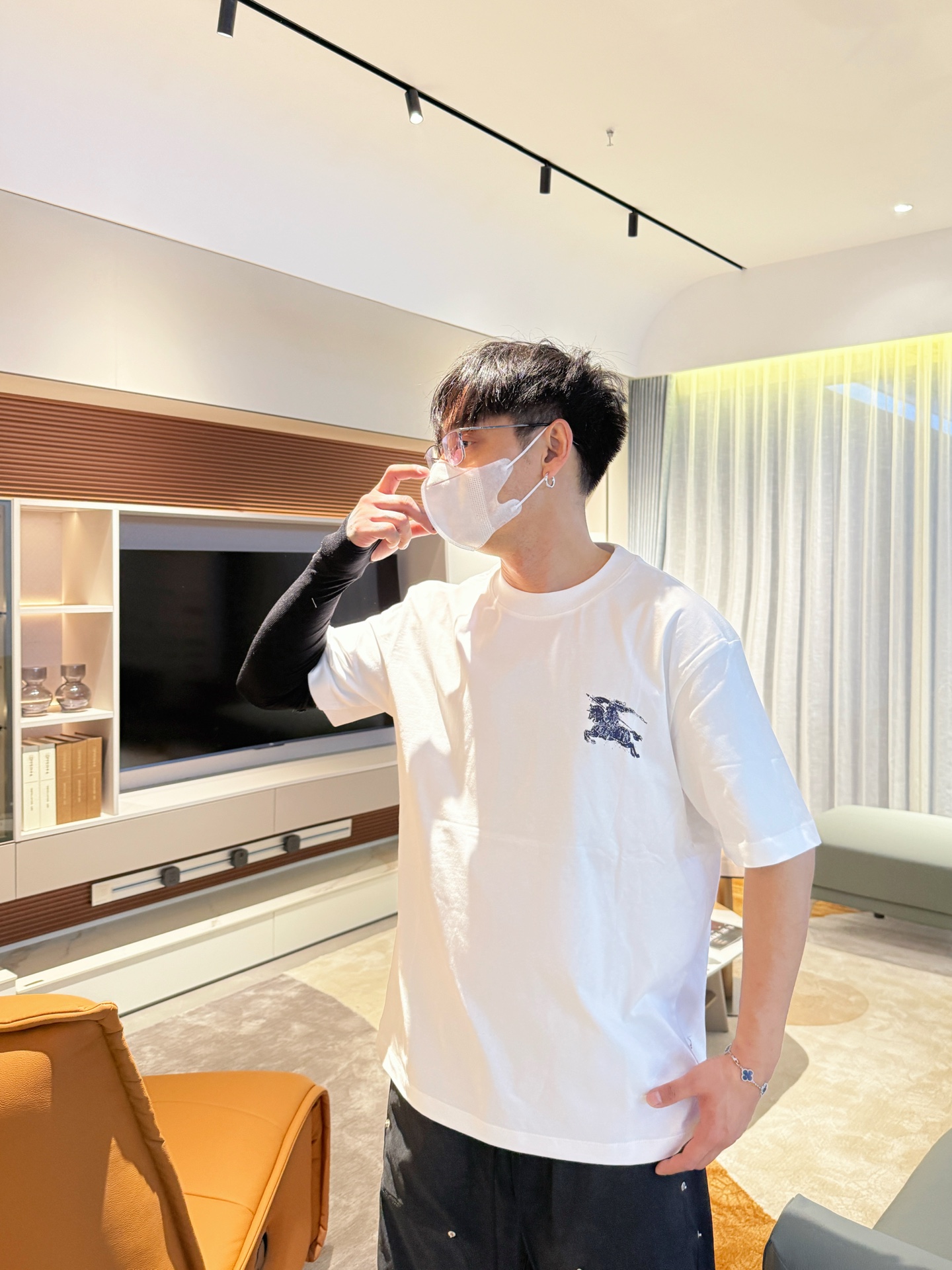 short sleeves