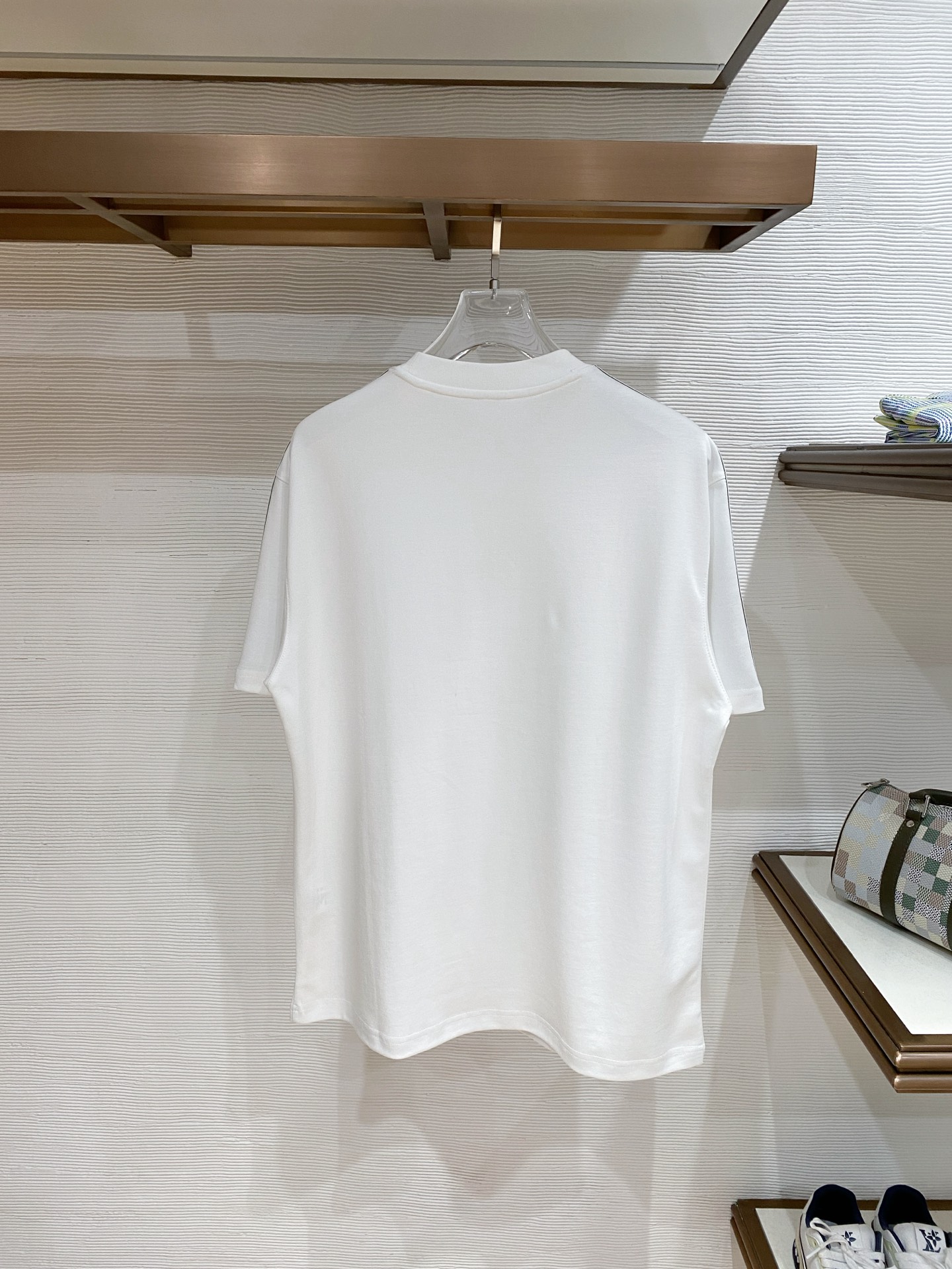 short sleeves