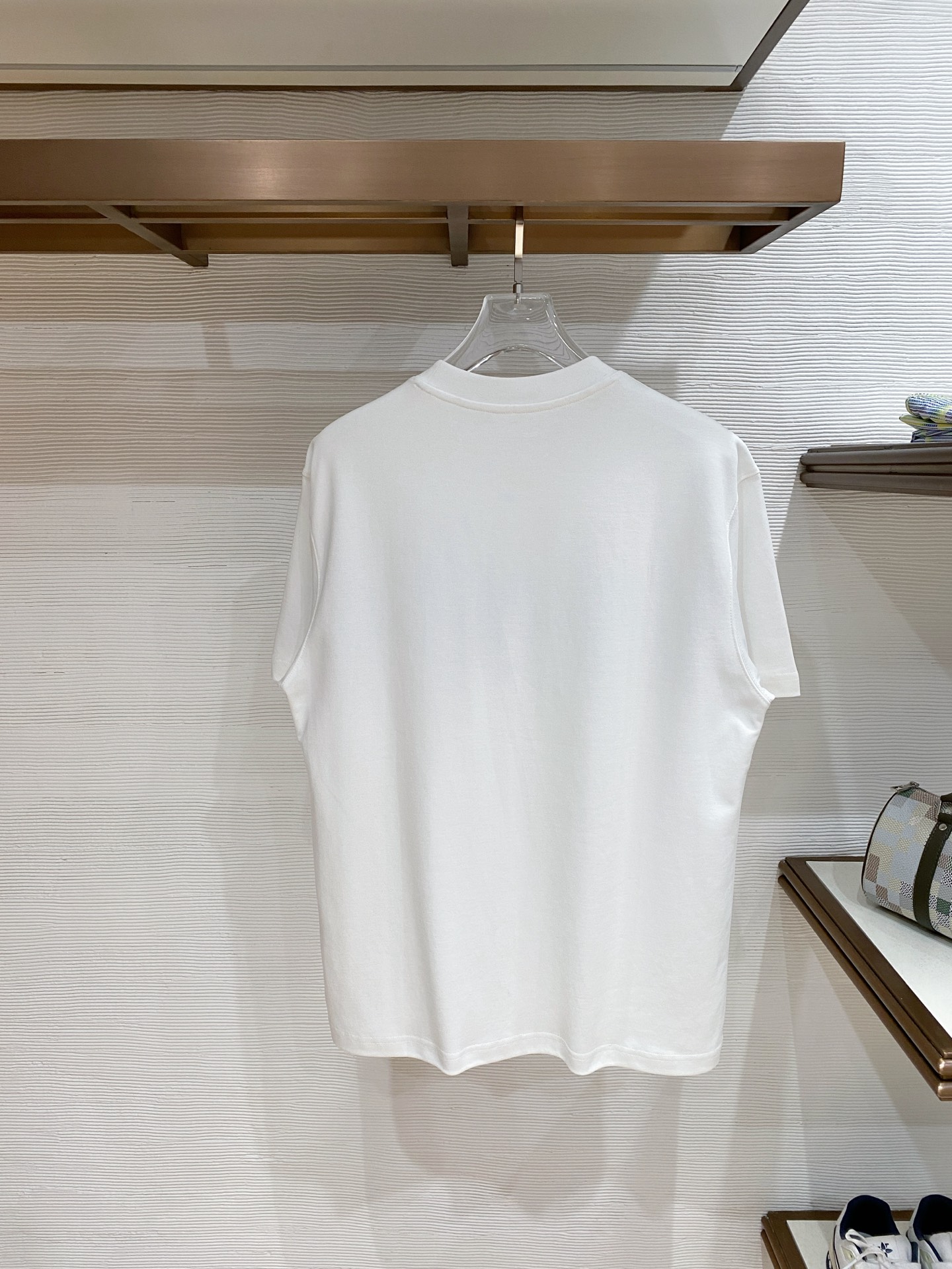 short sleeves