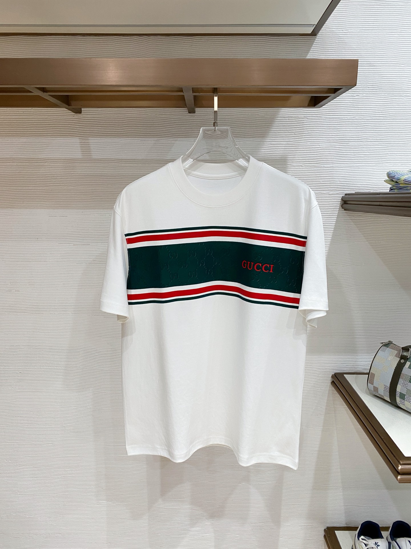 short sleeves