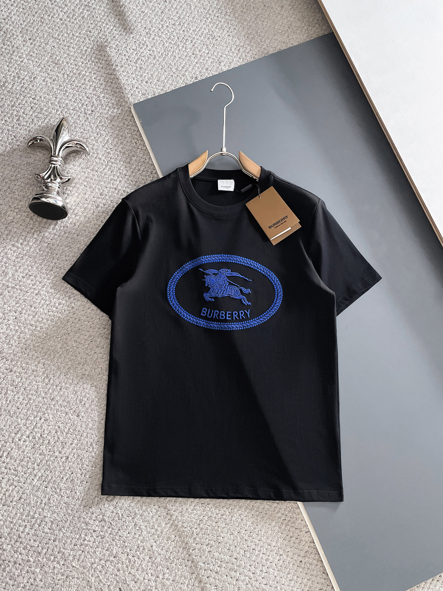 short sleeves