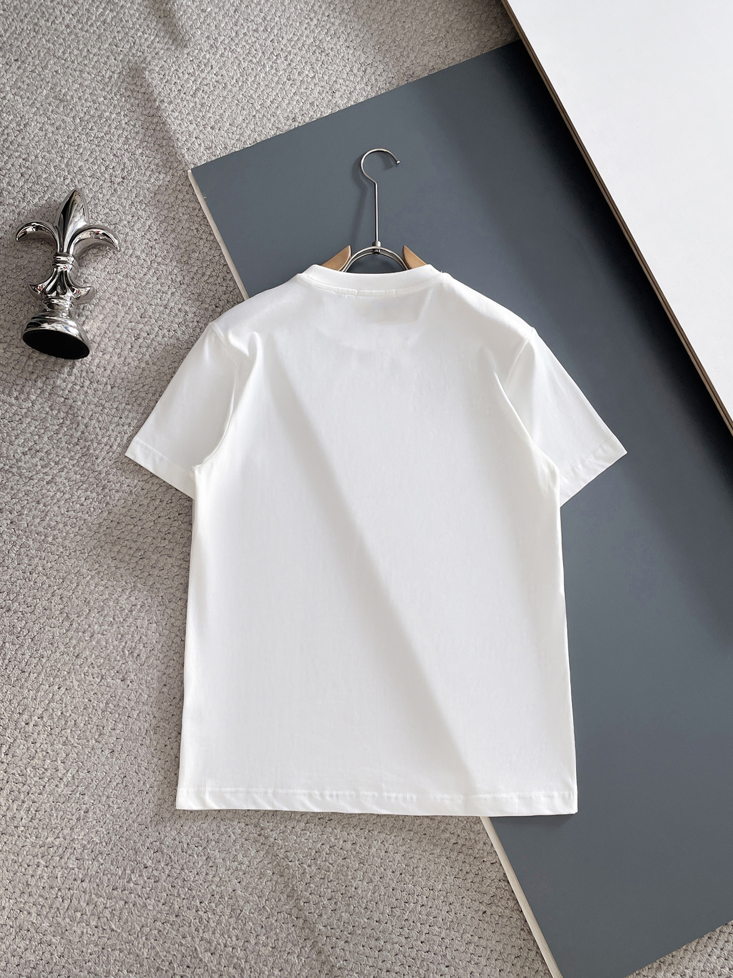 short sleeves