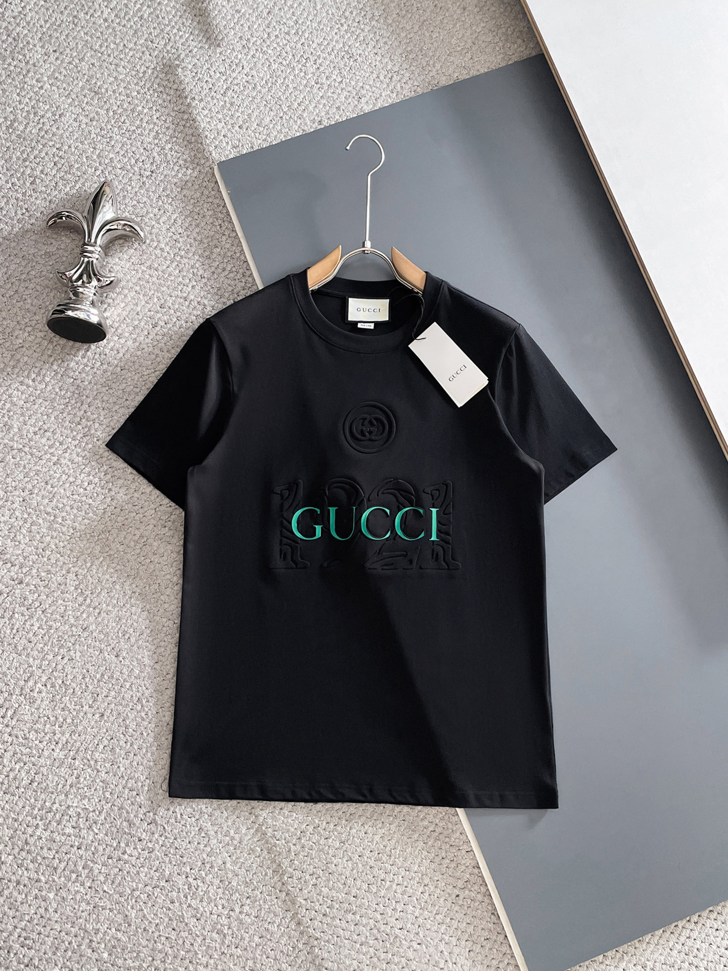 short sleeves