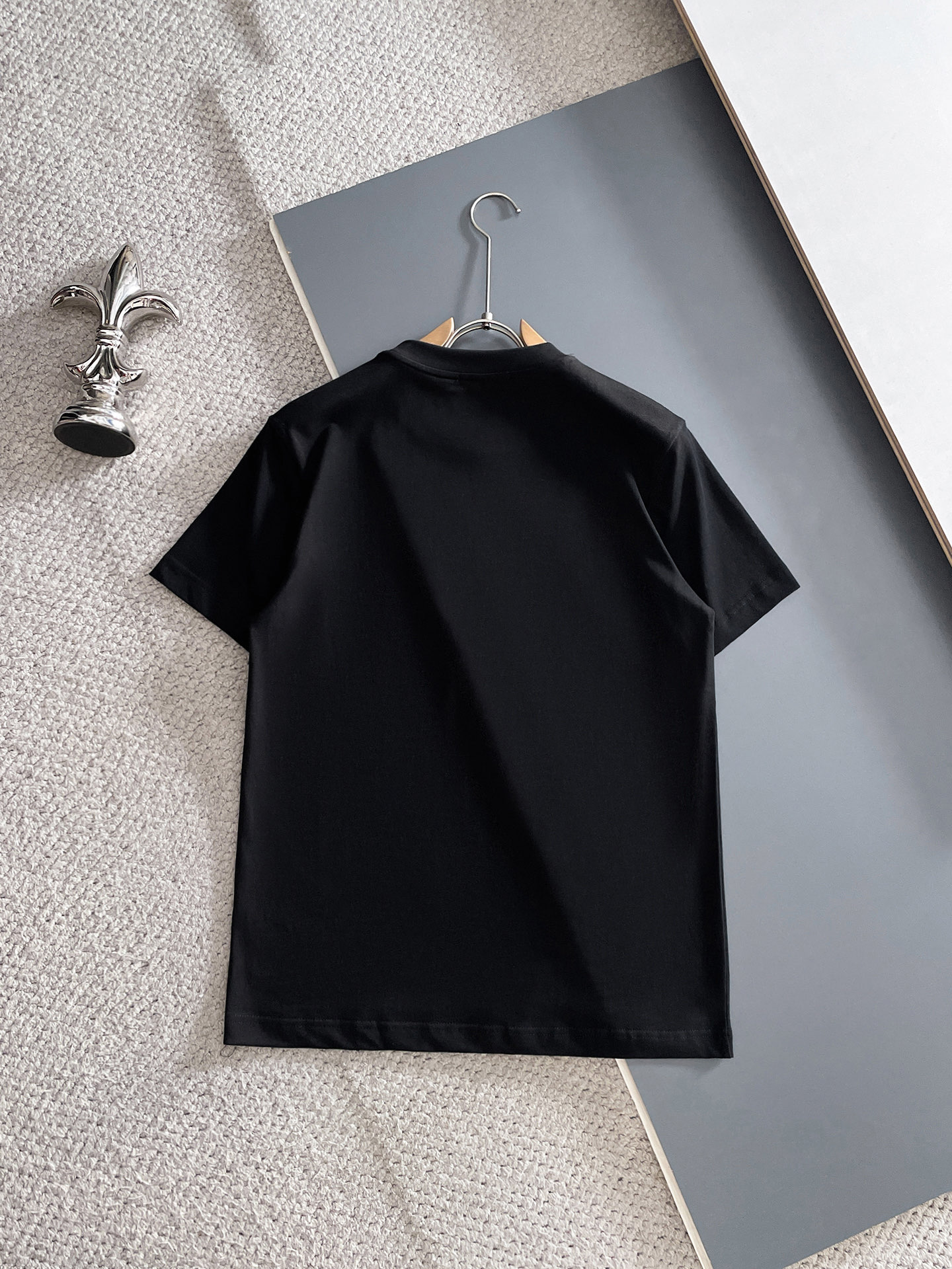 short sleeves